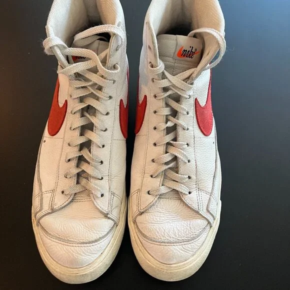 Mens Size 11 Nike White Leather Blazer High Tops- Not Worn for Sport! - Picture 3 of 4
